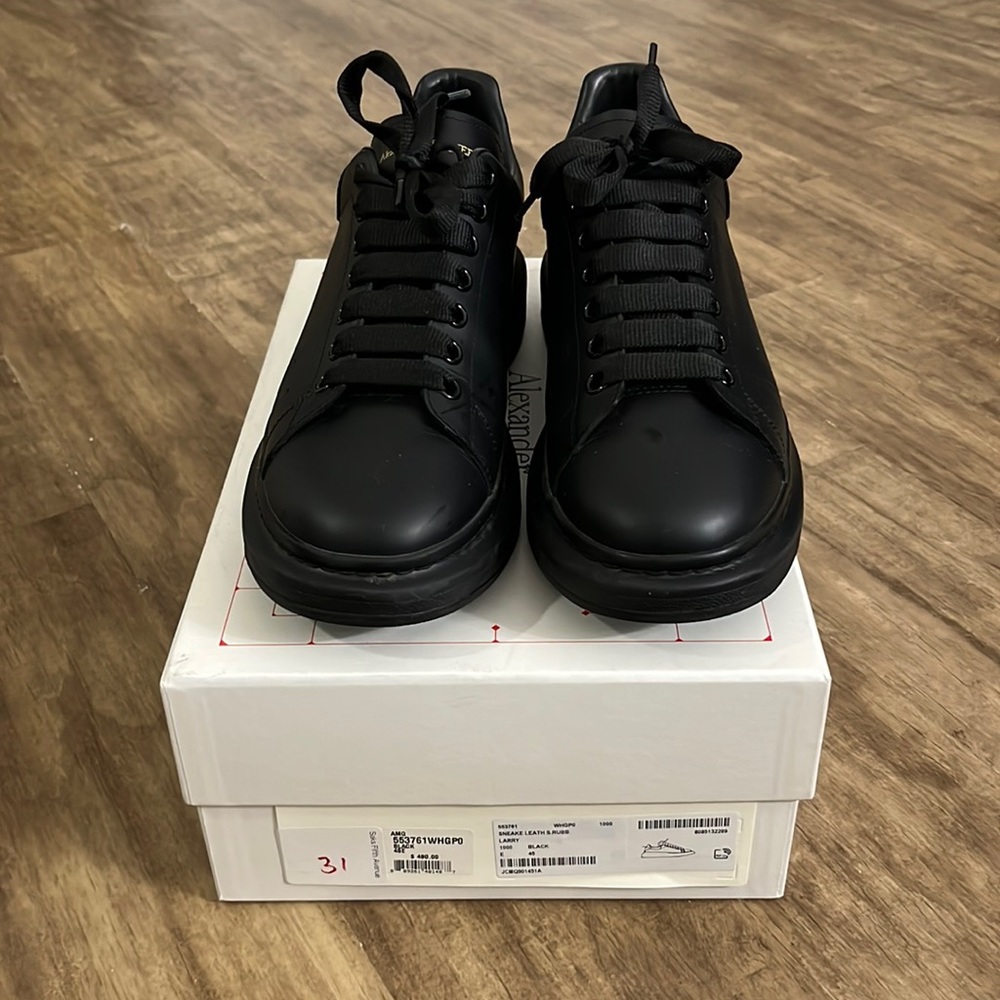Alexander McQueen 100% authentic